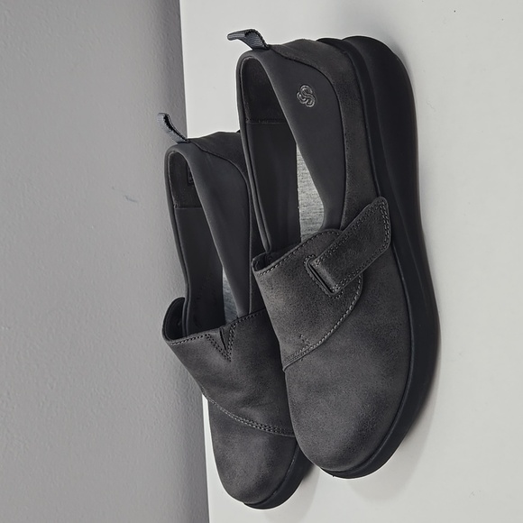 Clarks Cloudstepper Gray Shoes - Picture 2 of 8